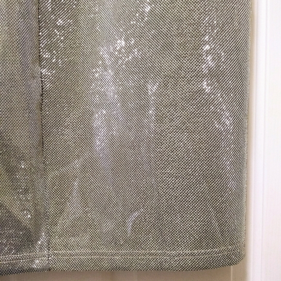 ✨ HOST PICK ✨ Stunning Metallic Slit Skirt - Picture 6 of 16